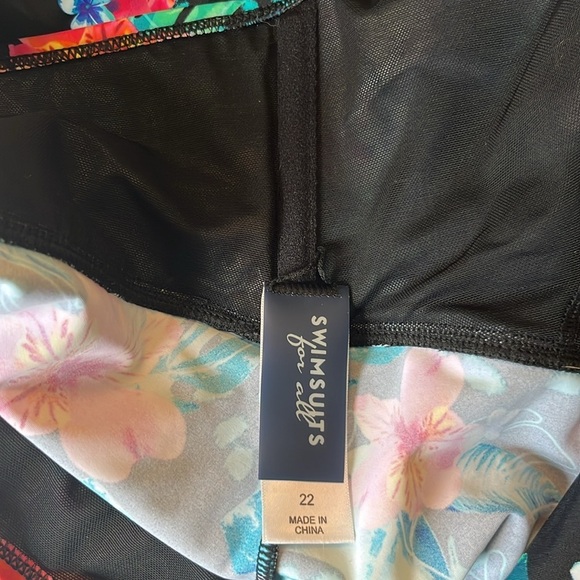 Swimsuits for All V Neck Flowy Tankini Top - Picture 9 of 11